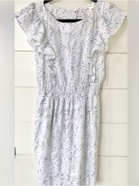 BCBG White Summer Dress With Peekaboo Back Detail Size XS